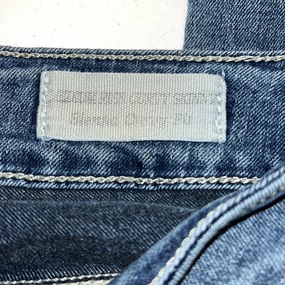 Guess Curvy Skinny Jeans - Picture 8 of 9